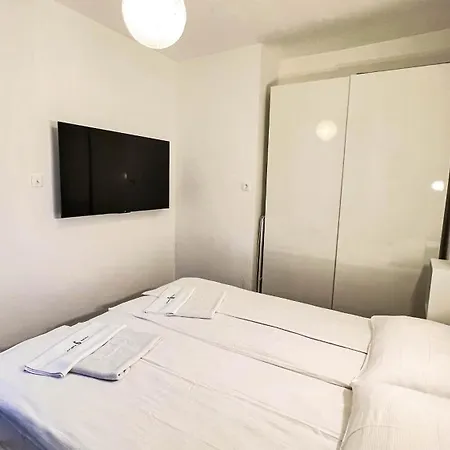 Koblar Guest house 2*
