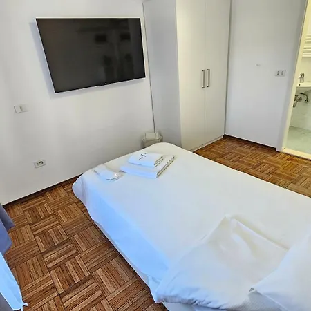 Koblar Guest house 2*