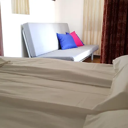 Gostinjska kuća Koblar 4*