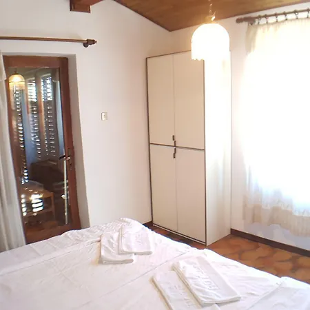 Koblar 게스트하우스