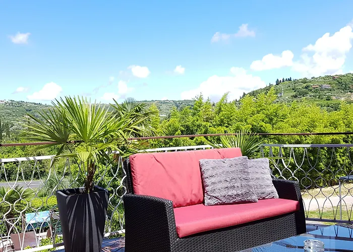 بيت ضيافة Koblar