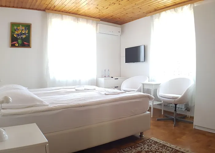 بيت ضيافة Koblar 4*